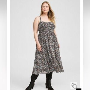TORRID NWT Chiffon Midi dress - sweetheart neckline, empire waist and pockets!